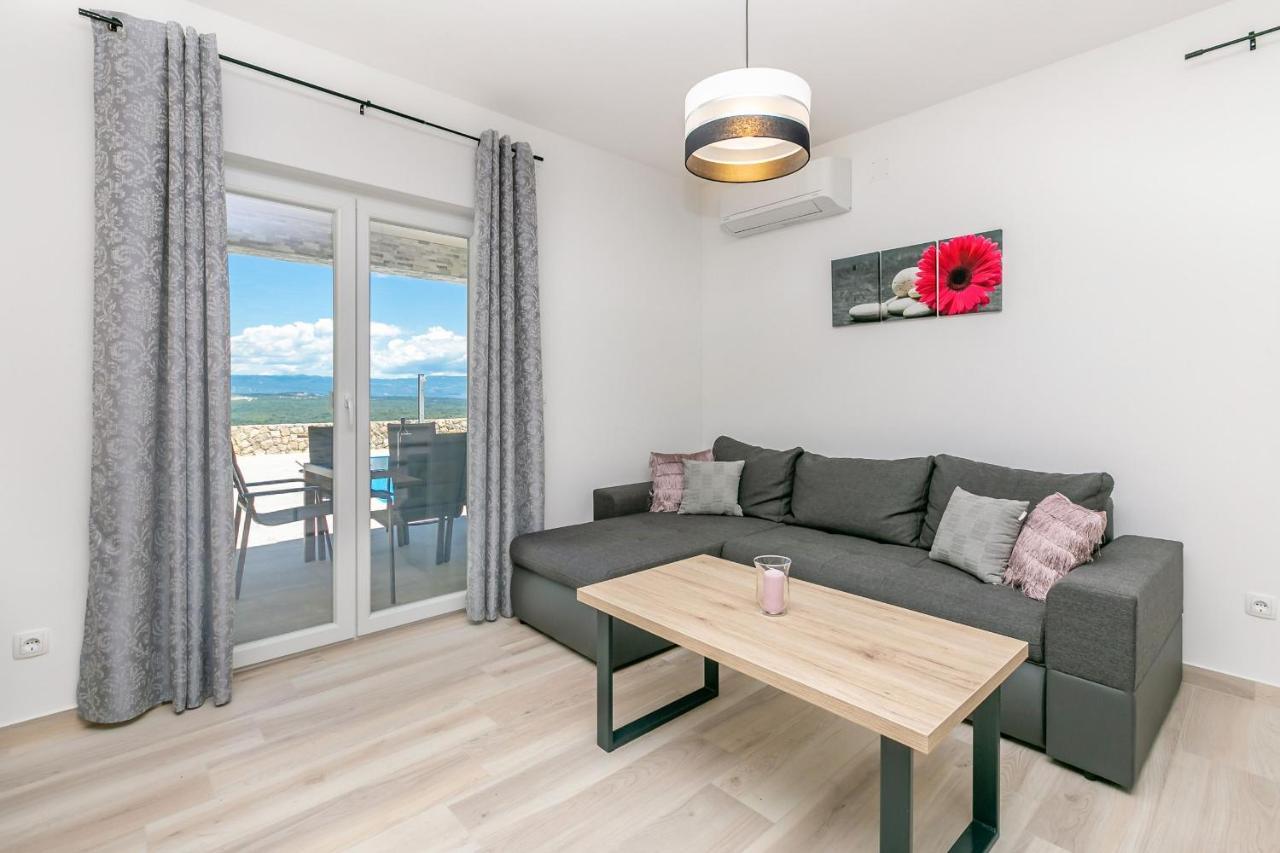 Holiday House San Michele Vrh  ภายนอก รูปภาพ