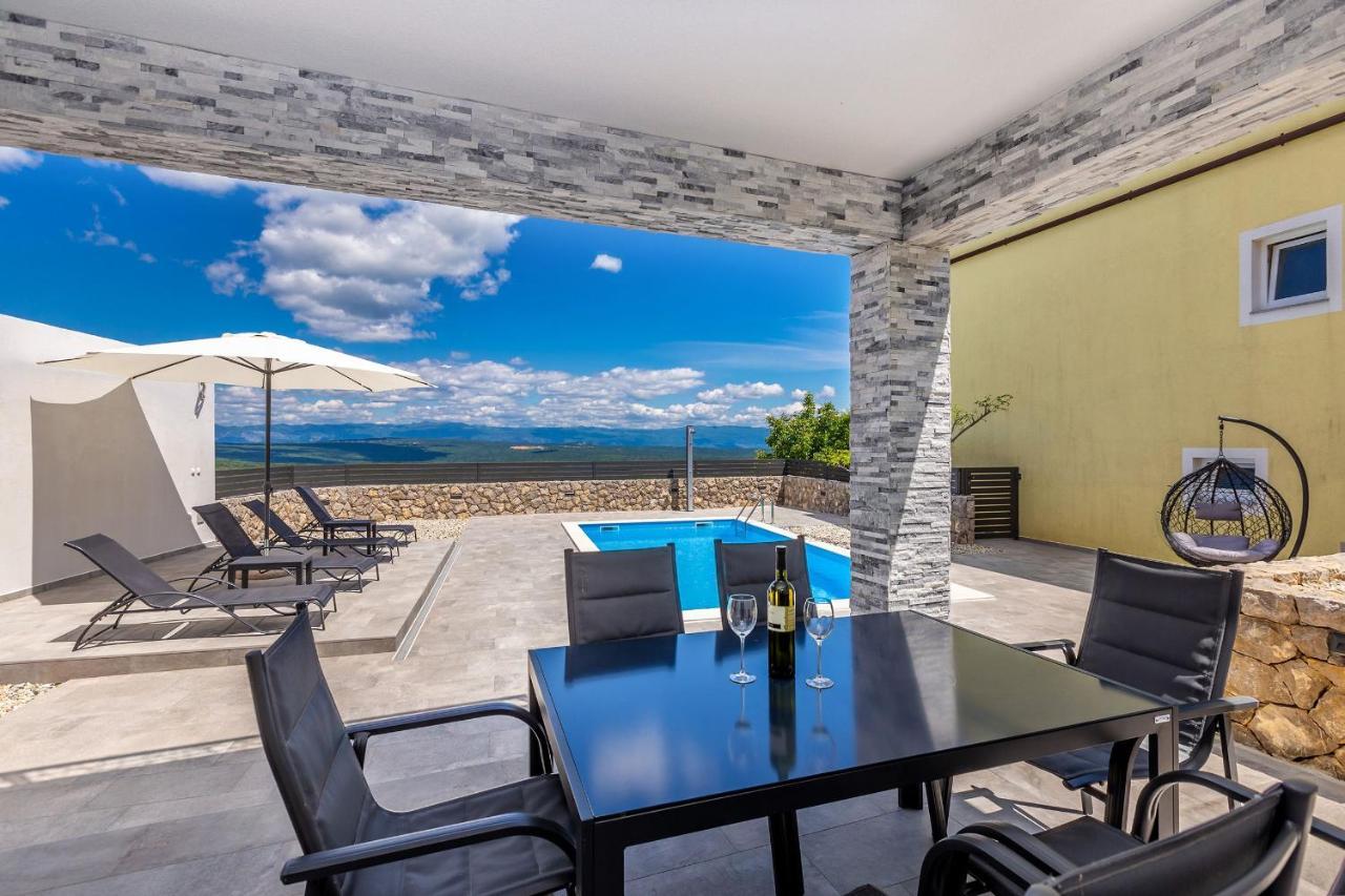 Holiday House San Michele Vrh  ภายนอก รูปภาพ